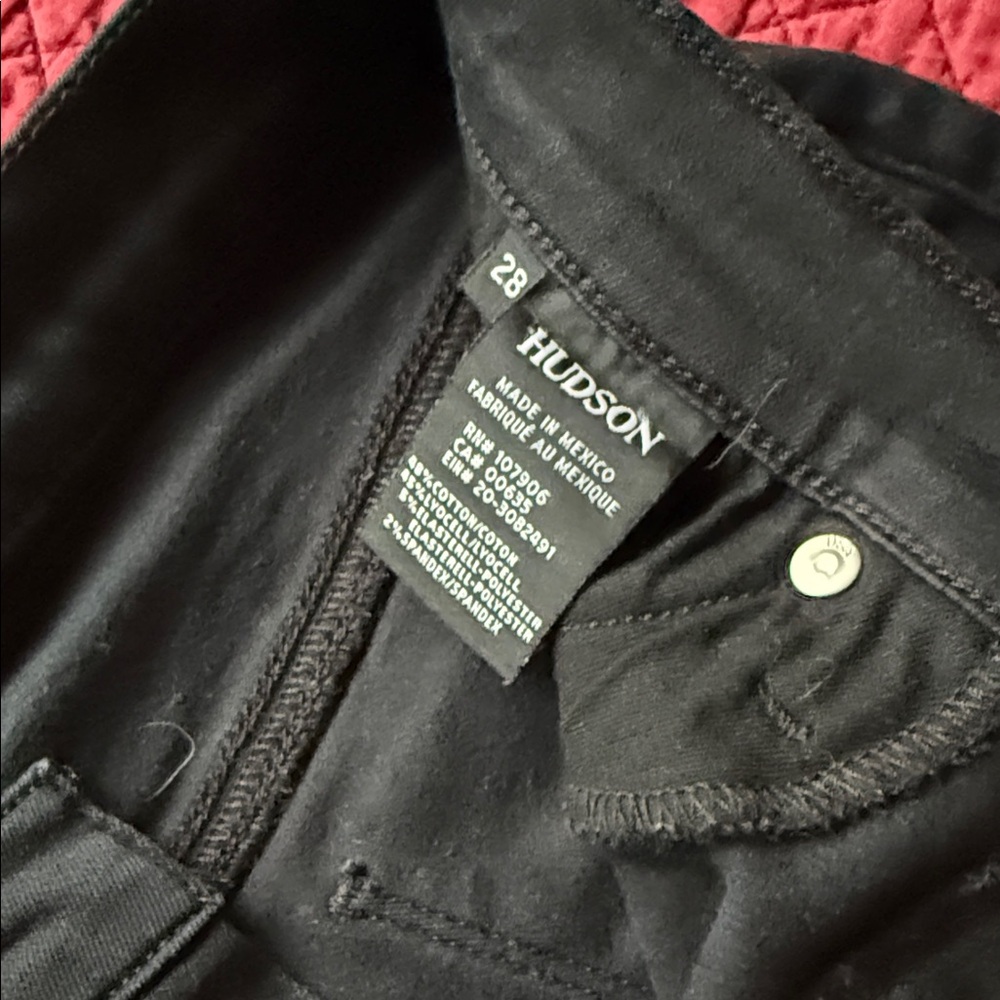 Hudson Jeans Black Ankle/Cropped Jeans